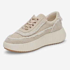 Dolce vita 7.5 Dolen Fray cream and tan shoes